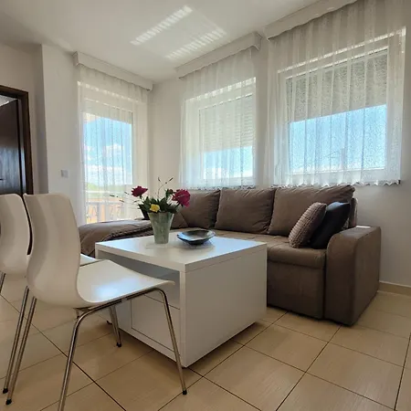 Dani Apartman