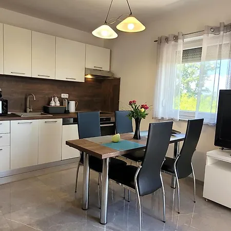 Apartment Dani